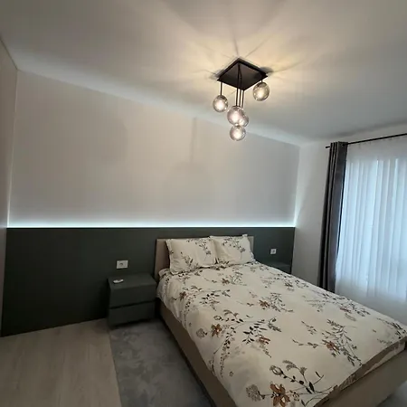 Deluxe 3
